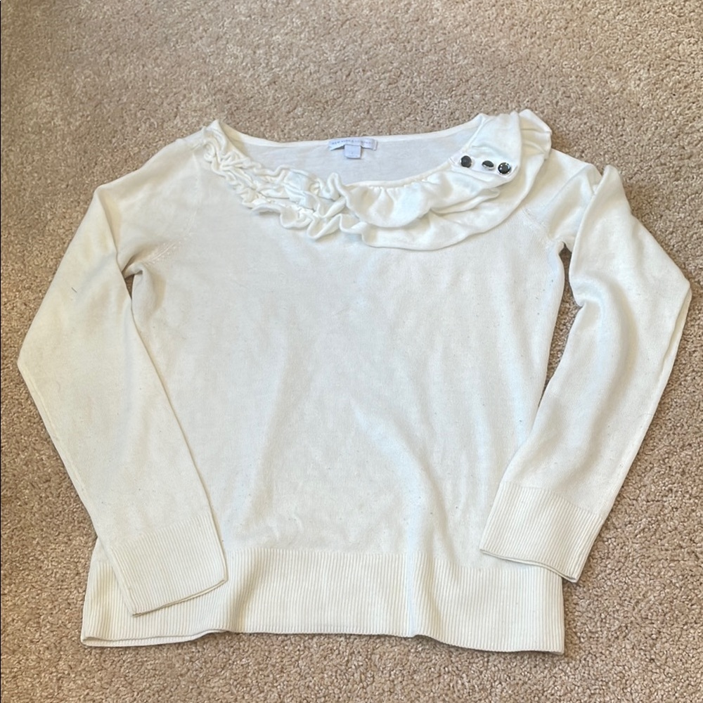Elegant White Sweater ❄️